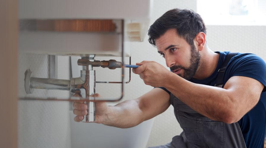 Water heater thermostat replacement in Middle River, MD